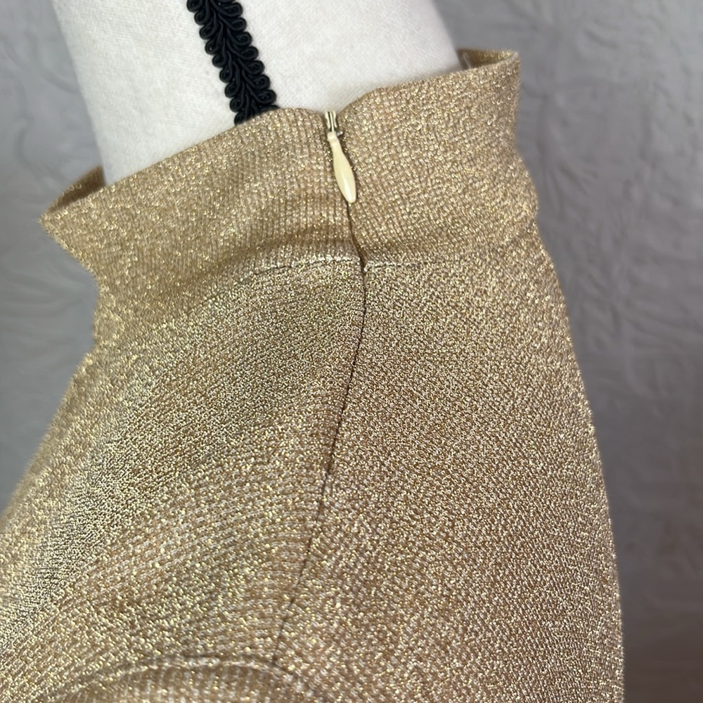St. John Sport by Marie Gray Shimmery Mock Neck Sleeveless Top - Picture 4 of 8